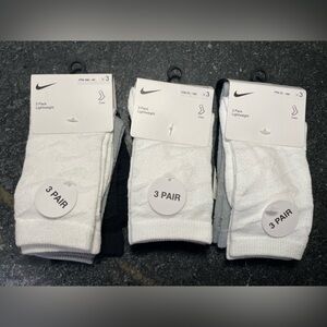 Nike Socks Youth 10C-3Y White Gray Black Crew 3 Pack Lightweight Swoosh bundle